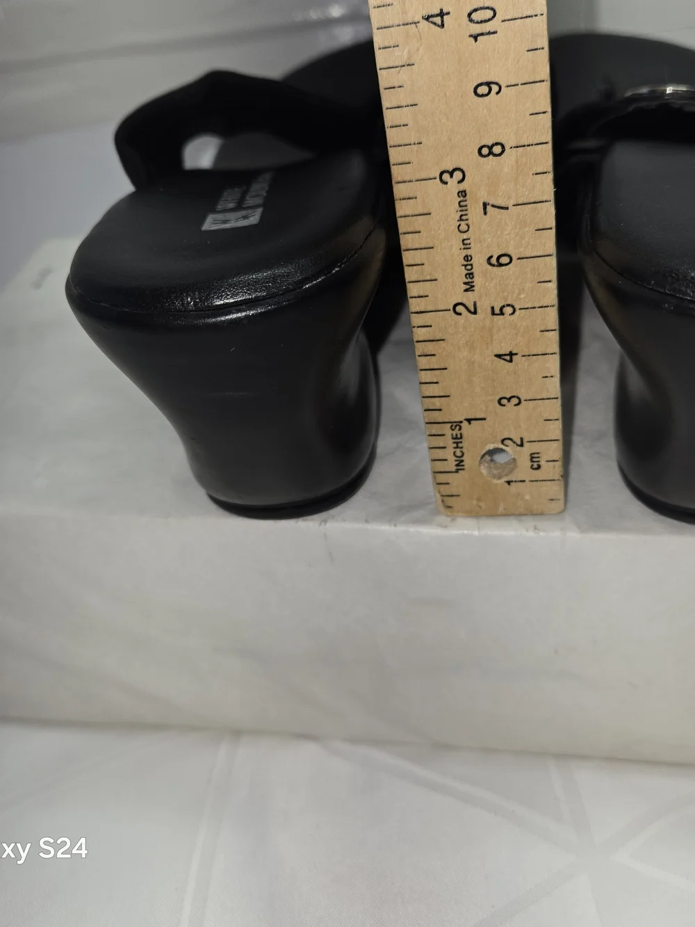 White Mountain classic black